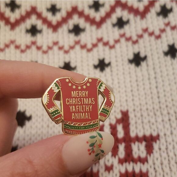 🎄Merry Christmas you filthy animal enamel pin - Picture 8 of 12